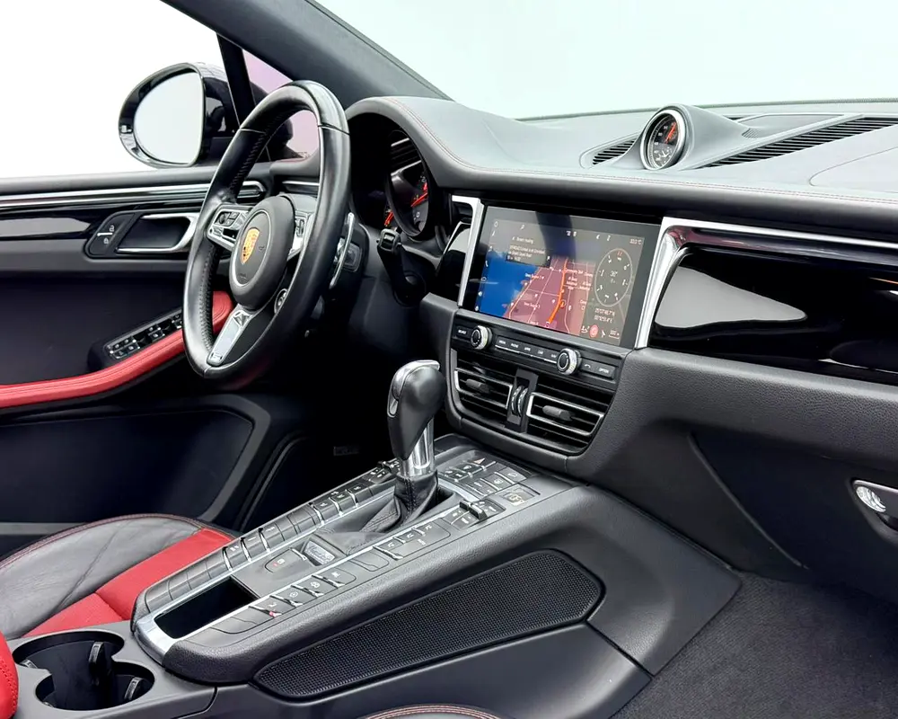 2019 Porsche Macan S, Warranty, Service History, GCC - Image 13