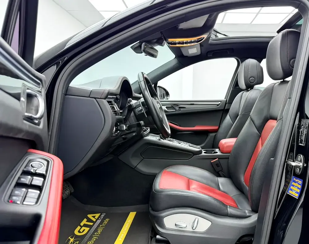 2019 Porsche Macan S, Warranty, Service History, GCC - Image 14