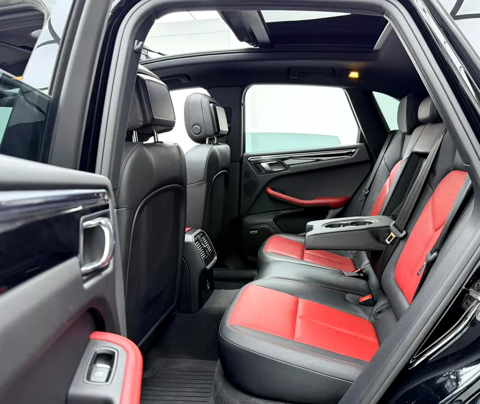 2019 Porsche Macan S, Warranty, Service History, GCC - Image 16