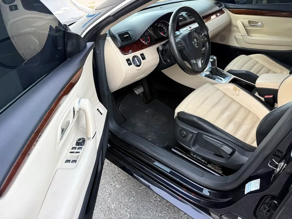 2010 Volkswagen Passat 2 keys. Limited.  4 cylinder. 1.9. GCC panoramic roof. Android WiFi. Rev cam. - Image 11
