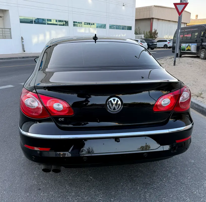 2010 Volkswagen Passat 2 keys. Limited.  4 cylinder. 1.9. GCC panoramic roof. Android WiFi. Rev cam. - Image 15