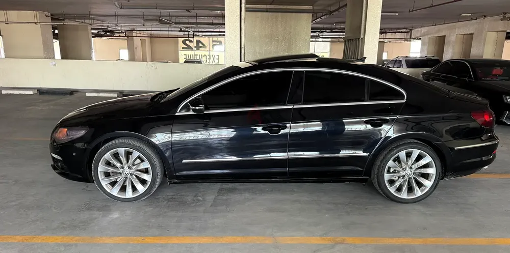 2010 Volkswagen Passat 2 keys. Limited.  4 cylinder. 1.9. GCC panoramic roof. Android WiFi. Rev cam. - Image 19