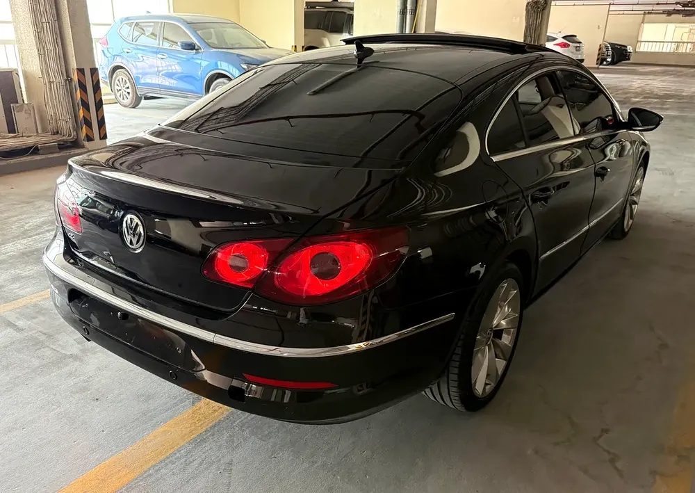 2010 Volkswagen Passat 2 keys. Limited.  4 cylinder. 1.9. GCC panoramic roof. Android WiFi. Rev cam. - Image 20