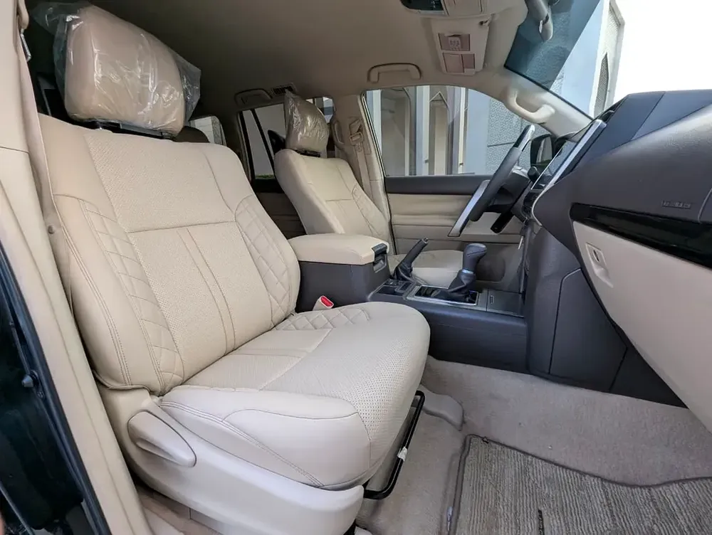 2023 Toyota Prado TXL - V4 2.7L - GCC Specs - Like New - Image 6