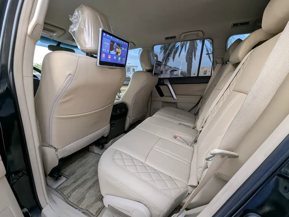 2023 Toyota Prado TXL - V4 2.7L - GCC Specs - Like New - Image 9