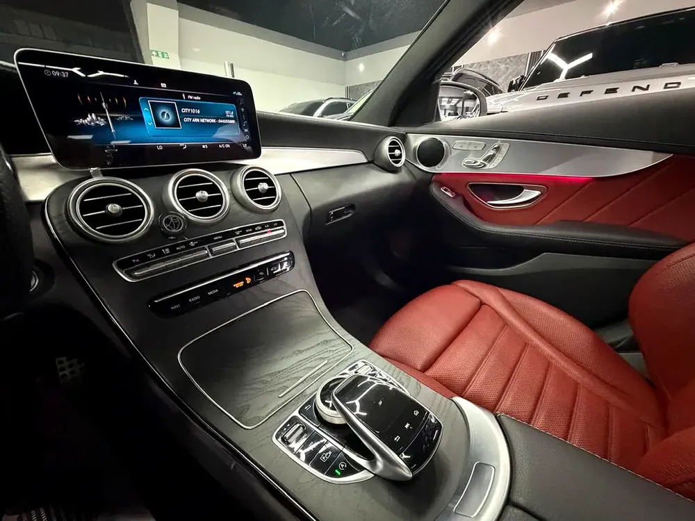AMG Full Option | Low Kms | Apple Car Play | Full Service History | Warranty | GCC Specs - Image 11