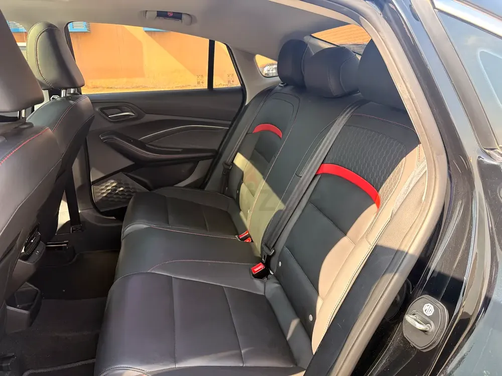 MG GT DELUXE TURBO/ EXCELLENT CONDITION - Image 9