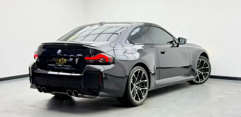 2024 BMW M2, Full Service History, Carbon Fiber Package, Very Low Km, Excellent Condition, Korean - Image 4