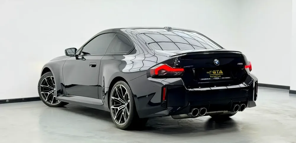 2024 BMW M2, Full Service History, Carbon Fiber Package, Very Low Km, Excellent Condition, Korean - Image 6