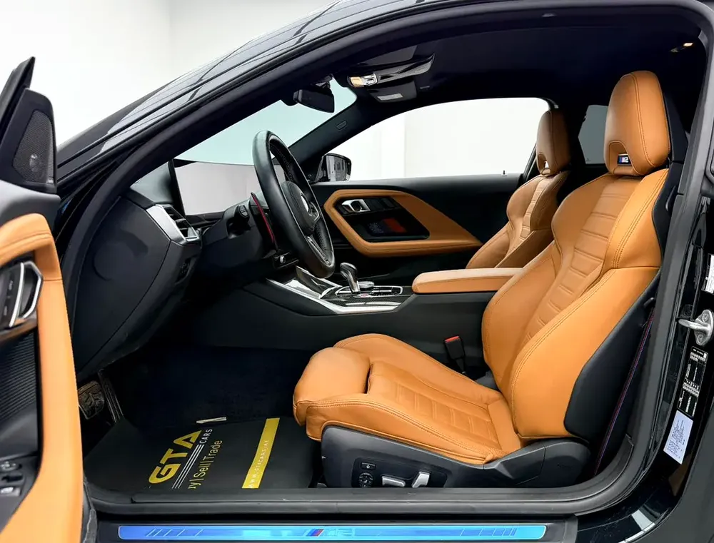 2024 BMW M2, Full Service History, Carbon Fiber Package, Very Low Km, Excellent Condition, Korean - Image 9