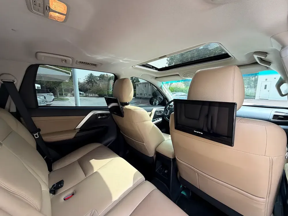 Mitsubishi Montero Sport Prime Edition 4WD Top Of The Range 2023 Like New - Image 16