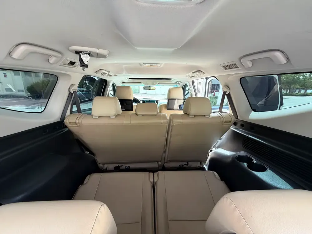 Mitsubishi Montero Sport Prime Edition 4WD Top Of The Range 2023 Like New - Image 17