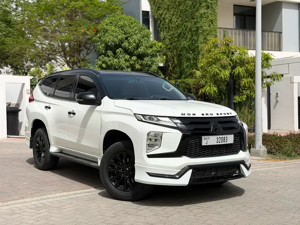 Mitsubishi Montero Sport Prime Edition 4WD Top Of The Range 2023 Like New - Image 4