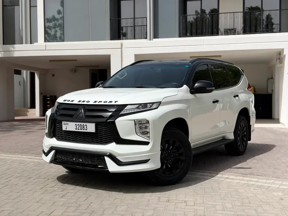 Mitsubishi Montero Sport Prime Edition 4WD Top Of The Range 2023 Like New - Image 5