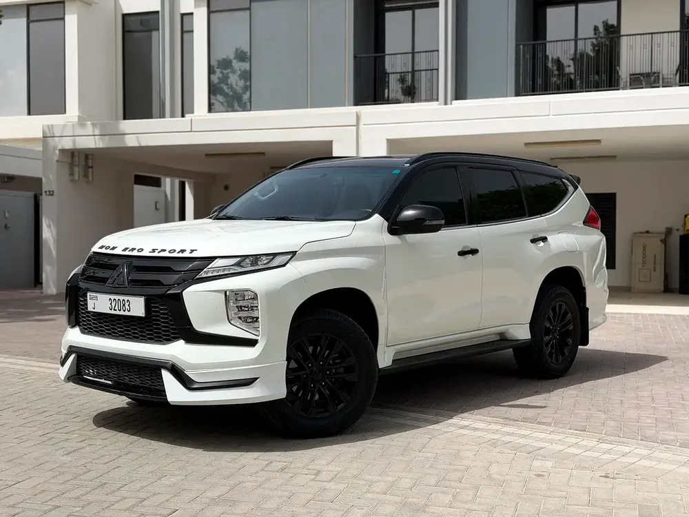 Mitsubishi Montero Sport Prime Edition 4WD Top Of The Range 2023 Like New - Image 6