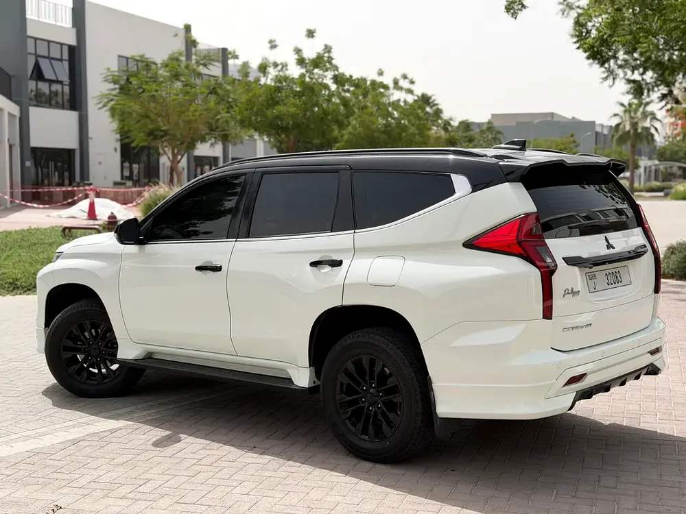 Mitsubishi Montero Sport Prime Edition 4WD Top Of The Range 2023 Like New - Image 8