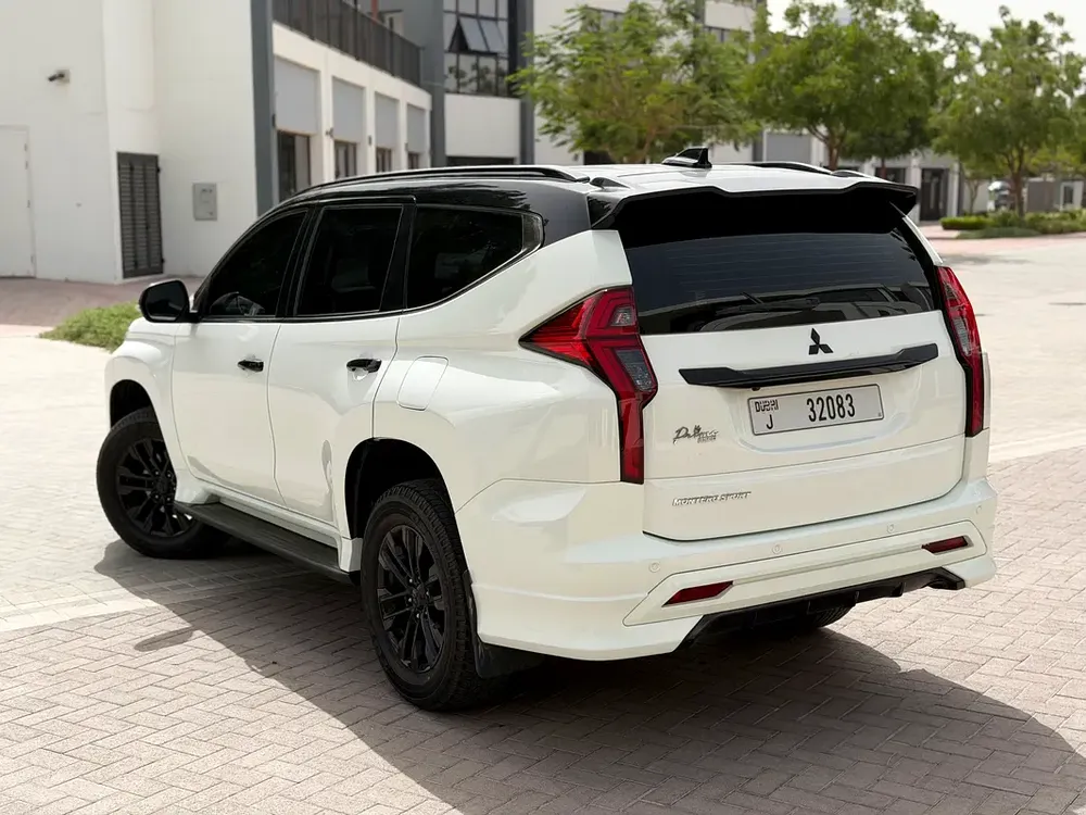 Mitsubishi Montero Sport Prime Edition 4WD Top Of The Range 2023 Like New - Image 9