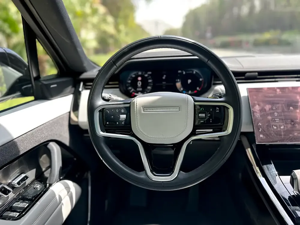 2023 Range Rover Sport SE D250 | Diesel Engine | 3.0-liter V6 250 HP | As New - Image 14