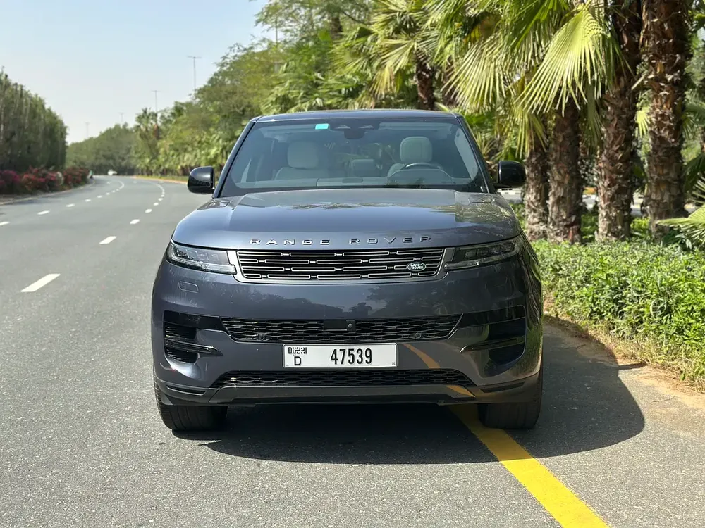 2023 Range Rover Sport SE D250 | Diesel Engine | 3.0-liter V6 250 HP | As New - Image 4