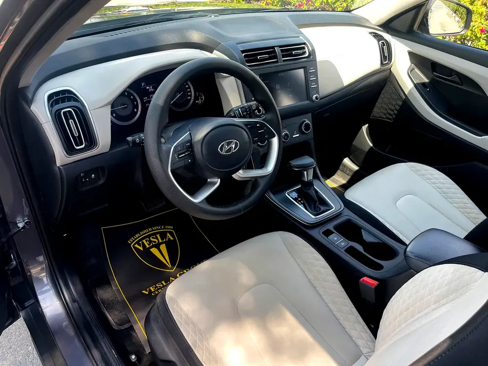 UNLIMITED MILEAGE WARRANTY / NAVIGATION + CAMERA +CRUISE CONTROL + APPLE CAR PLAY / IN HOUSE FINANCE - Image 11