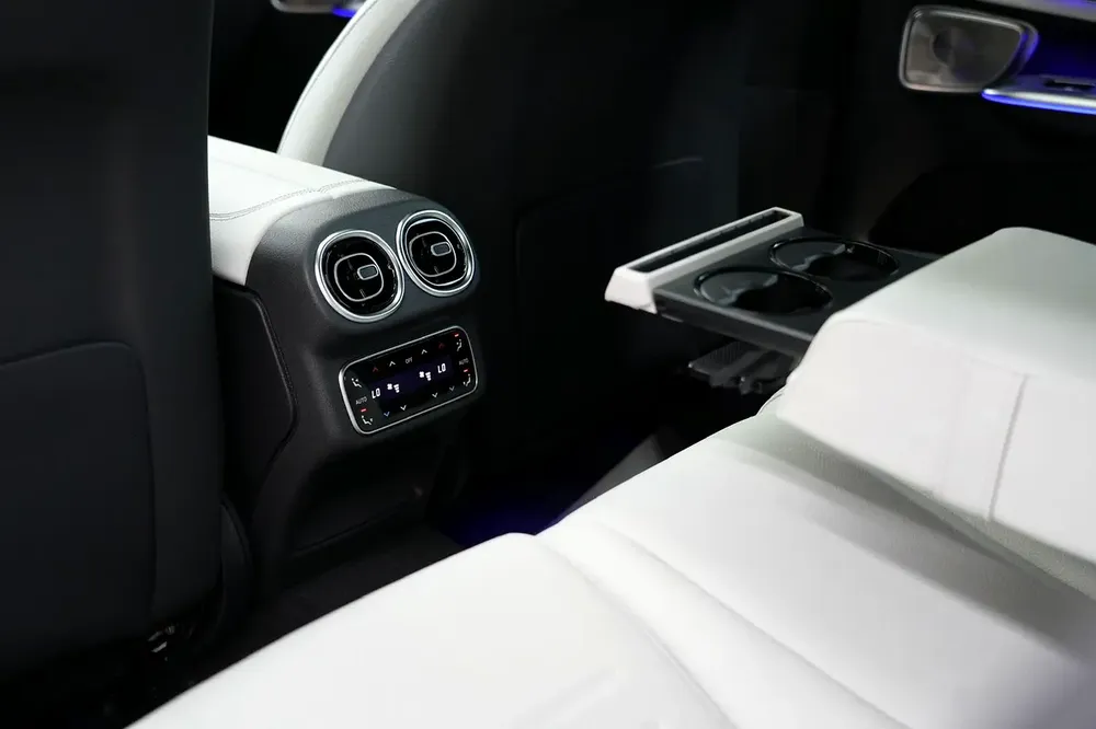 Mercedes-Benz GLC 200 Coupe 2026 - GCC Specs - Brand New! - Image 16