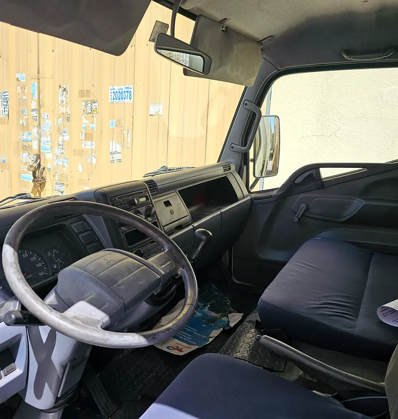 Mitsubishi Canter Standard 2011 GCC Specs - Image 8