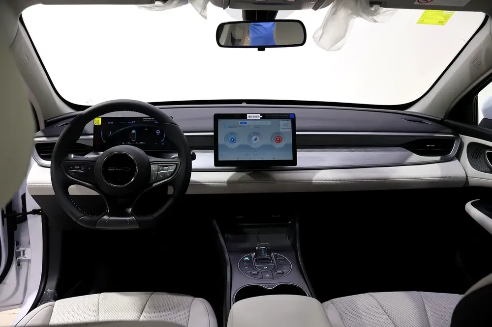 2025!! BYD SEAL 05 DM-i 55KM  || PLUG-IN HYBRID || ECONOMICAL  SMART || 5 years warranty - Image 7