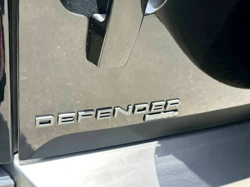 Land Rover Defender P400 HSE 2022 GCC Specs - Image 6