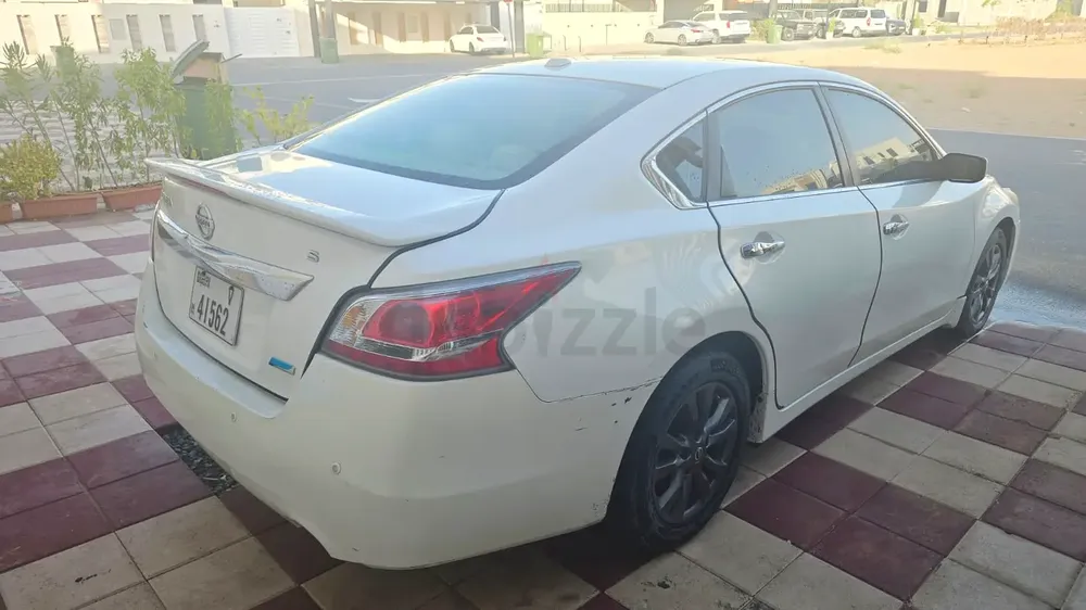 NISSAN ALTIMA SPORT 2015. (18-inch Black Alloy wheels,4 New Tyres) - Image 4