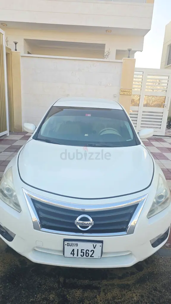 NISSAN ALTIMA SPORT 2015. (18-inch Black Alloy wheels,4 New Tyres) - Image 5