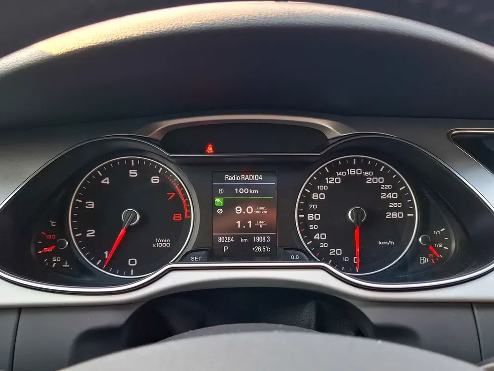 AED 1012/month | 2016 Audi A4 1.8T Limousine | GCC Specs | Ref#410533 - Image 13