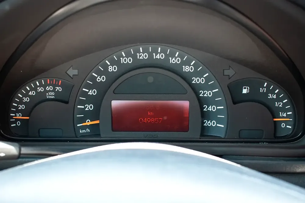 Mercedes Benz C240 2.6Ltr (2001) Import from Japan - Image 12