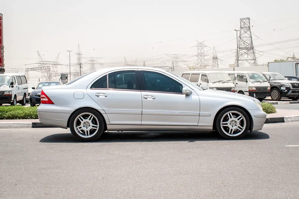 Mercedes Benz C240 2.6Ltr (2001) Import from Japan - Image 8
