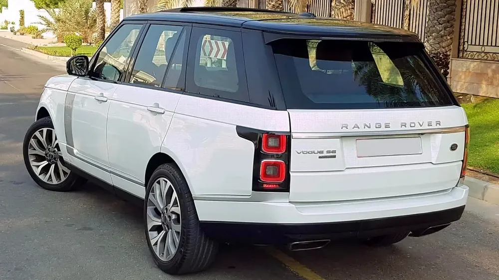 Land Rover Range Rover Autobiography 2015 GCC Specs - Pristine Condition - Image 4