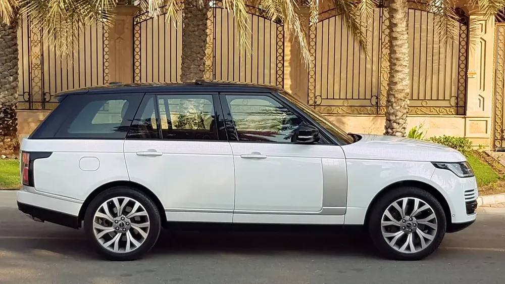 Land Rover Range Rover Autobiography 2015 GCC Specs - Pristine Condition - Image 9