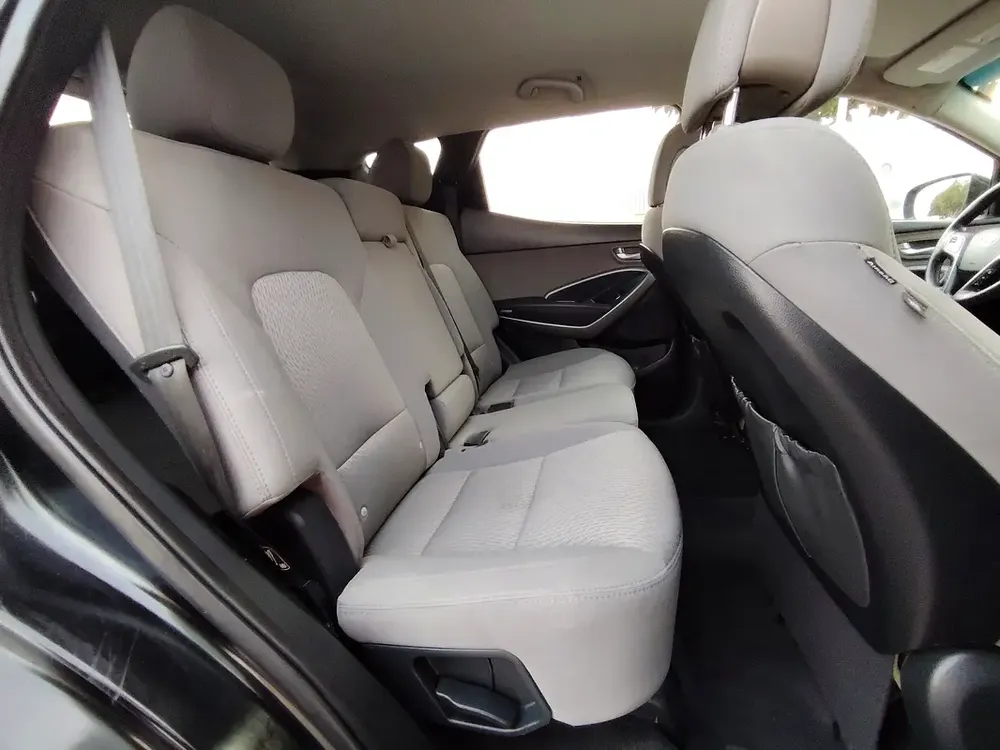 2016 Hyundai Santa Sport 2016 US Clean Title Premium Condition MID Sized Family SUV - Image 10