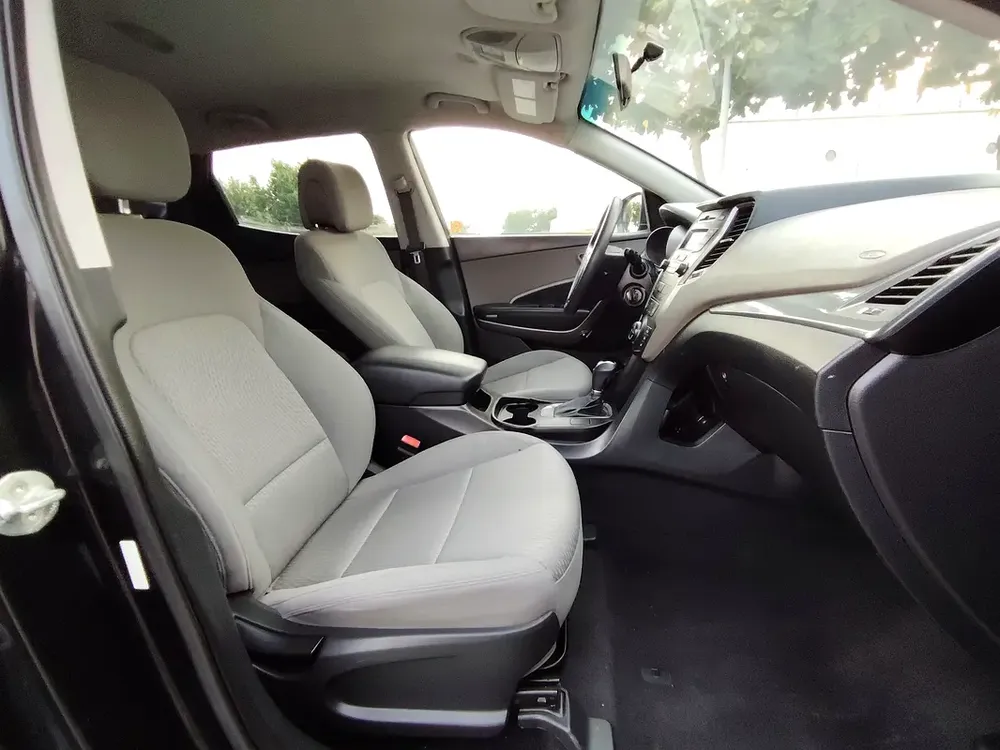 2016 Hyundai Santa Sport 2016 US Clean Title Premium Condition MID Sized Family SUV - Image 8