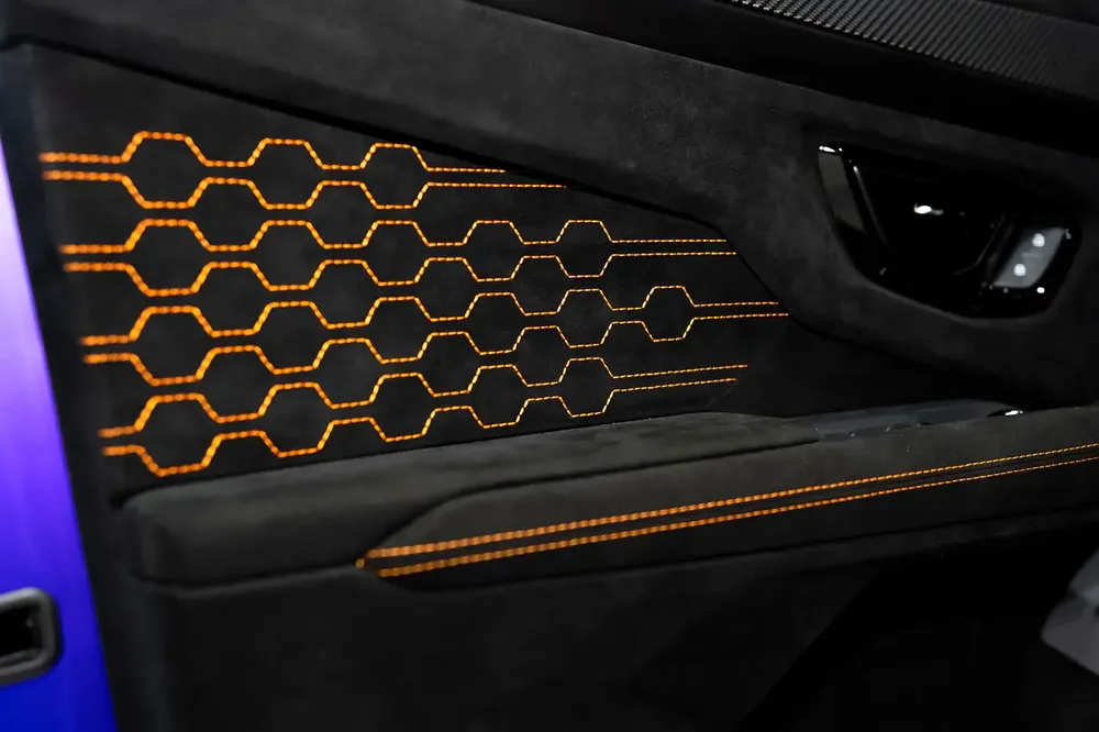 URUS PERFORMANTE | FULL CARBON INT/EXT | EXTENDED PERFORMANTE TRIM | SUNSHINE PACKAGE - Image 14