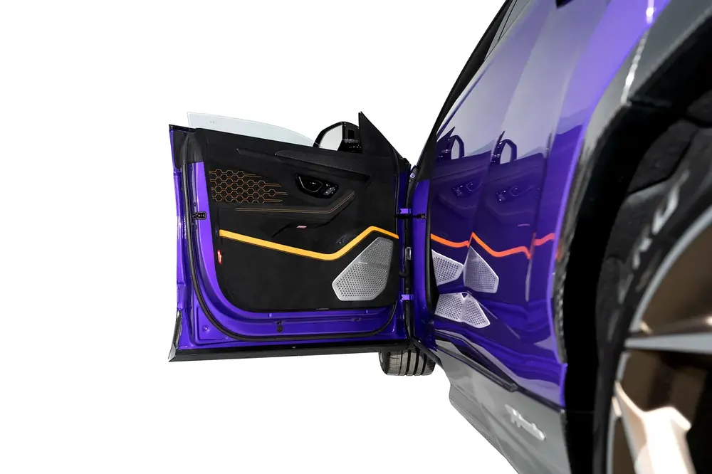 URUS PERFORMANTE | FULL CARBON INT/EXT | EXTENDED PERFORMANTE TRIM | SUNSHINE PACKAGE - Image 7