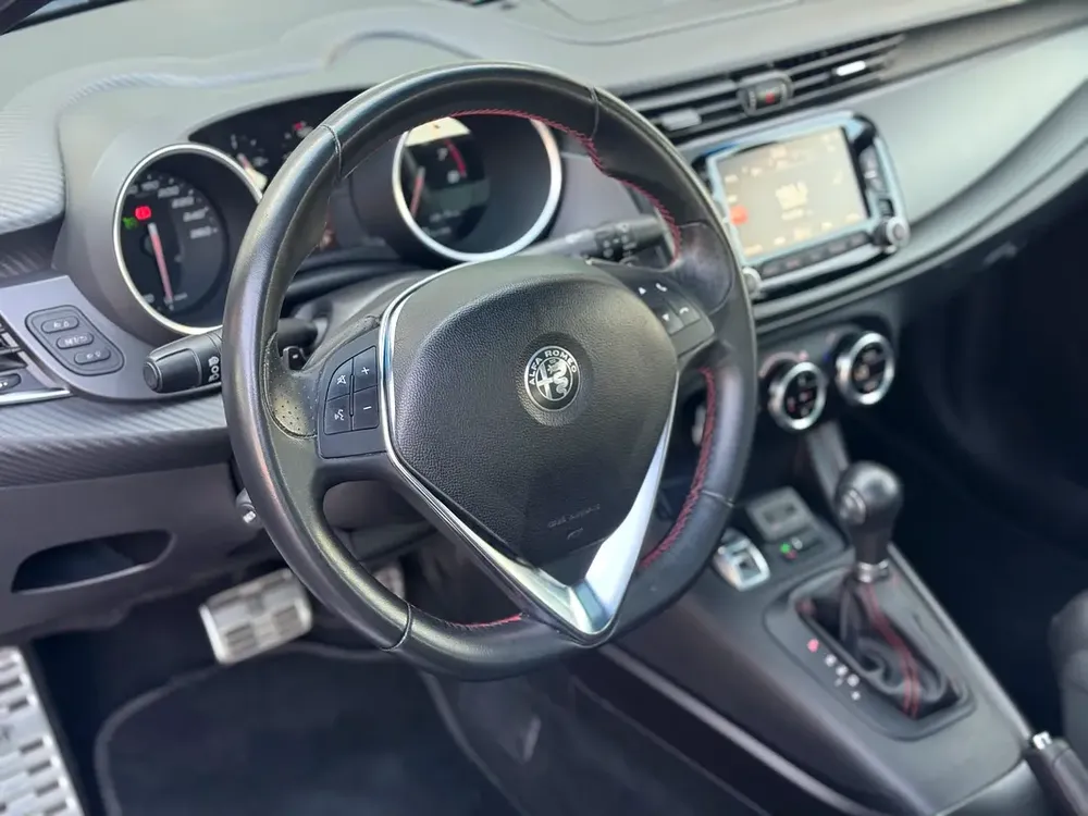 2021 Alfa Romeo Giulietta Veloce GCC Specs - Pristine Condition - Image 13