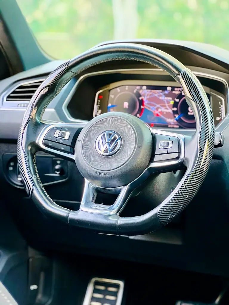 2019 Volkswagen Tiguan R-Line | GCC Specs | Pristine Condition - Image 14