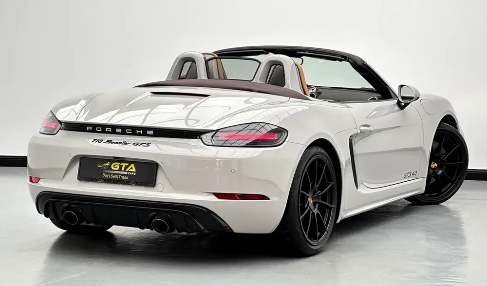 2023 Porsche 718 Boxster GTS 4.0 Cab, April/2027 Porsche Warranty, Porsche Full Service History, GCC - Image 5