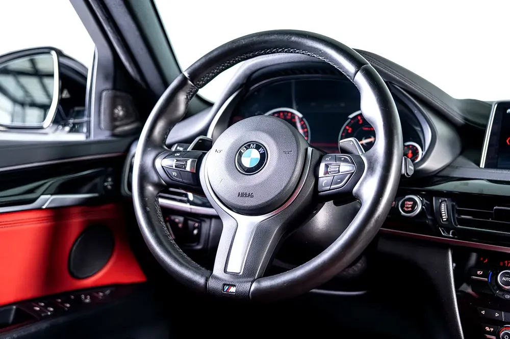 BMW X6 35i X-Drive-MSport-GCC-Pearl White-Premium Red Leather Interior-M Sports Seats - Image 14
