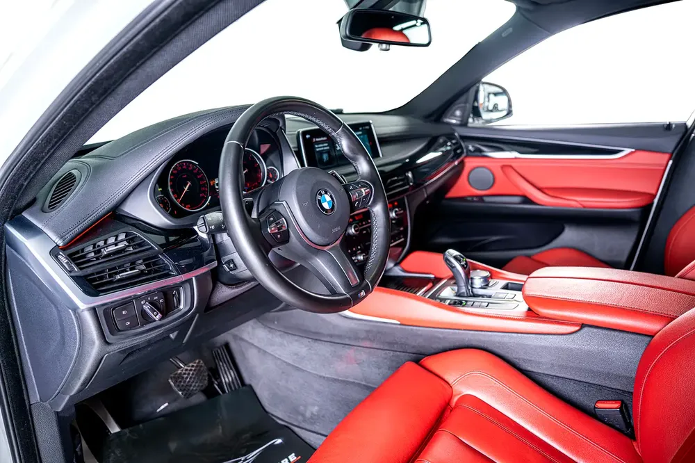 BMW X6 35i X-Drive-MSport-GCC-Pearl White-Premium Red Leather Interior-M Sports Seats - Image 16
