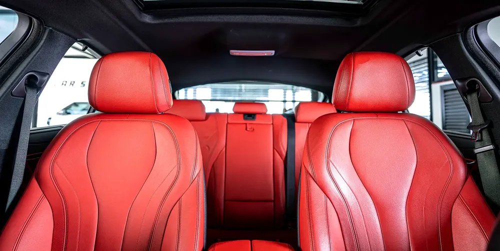 BMW X6 35i X-Drive-MSport-GCC-Pearl White-Premium Red Leather Interior-M Sports Seats - Image 17