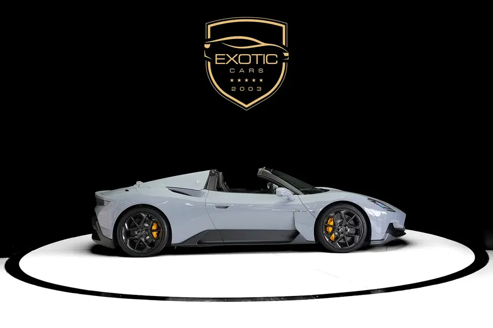 WARRANTY + SERVICE JUN 2027  | MC20 CIELO | MATT CARBON INTERIOR | NARDO GREY - Image 4