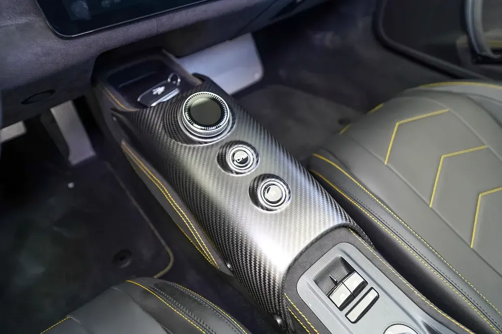 WARRANTY + SERVICE JUN 2027  | MC20 CIELO | MATT CARBON INTERIOR | NARDO GREY - Image 8