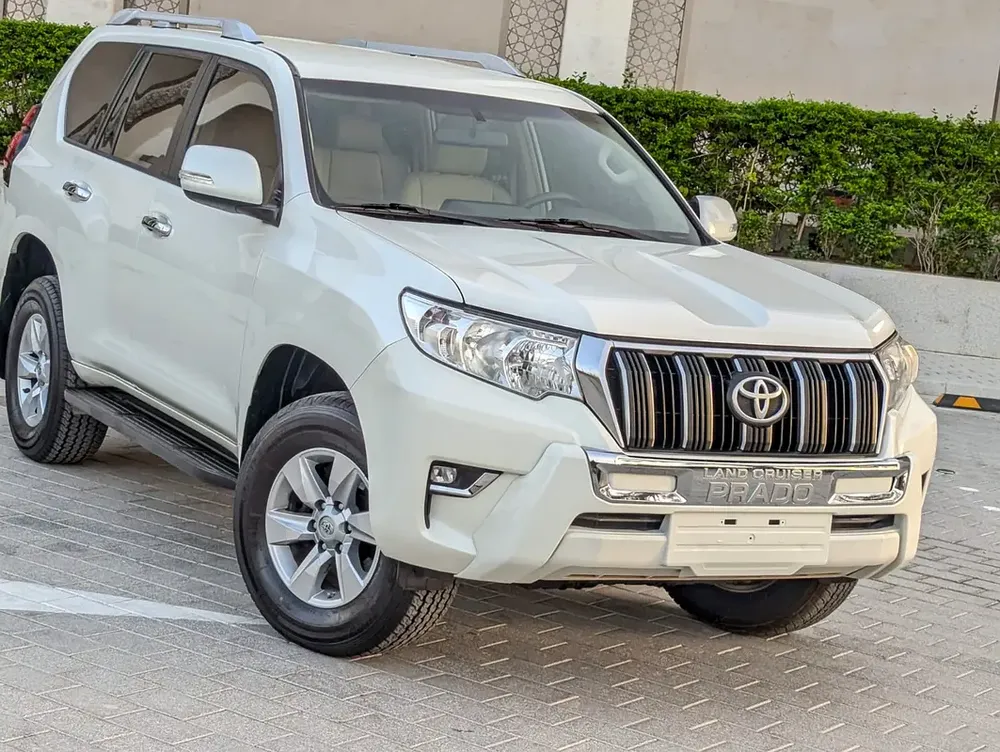 TOYOTA PRADO 2020 TXL V4 2.7L GCC IN EXCELLENT CONDITION - Image 12