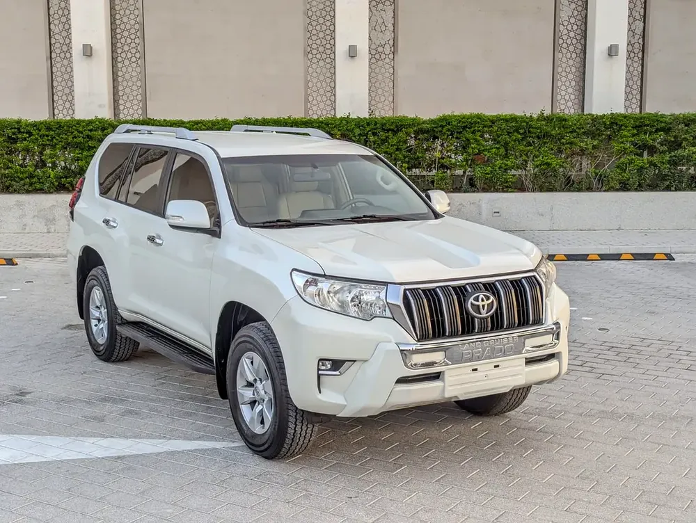 TOYOTA PRADO 2020 TXL V4 2.7L GCC IN EXCELLENT CONDITION - Image 13