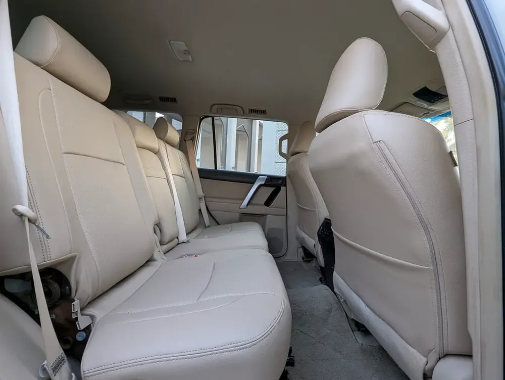 TOYOTA PRADO 2020 TXL V4 2.7L GCC IN EXCELLENT CONDITION - Image 4